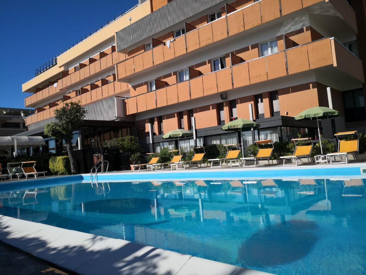 Park Hotel Rimini Exterior photo