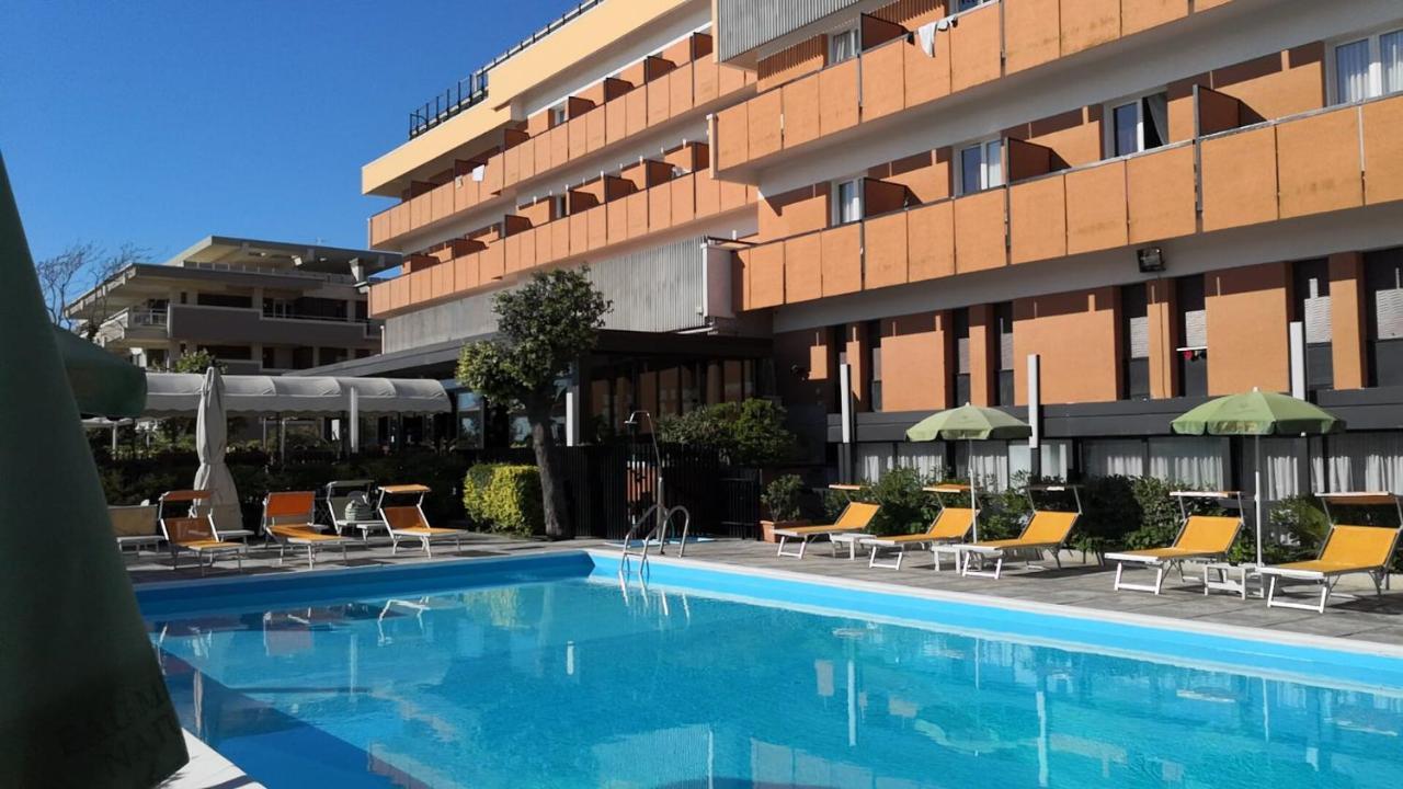 Park Hotel Rimini Exterior photo
