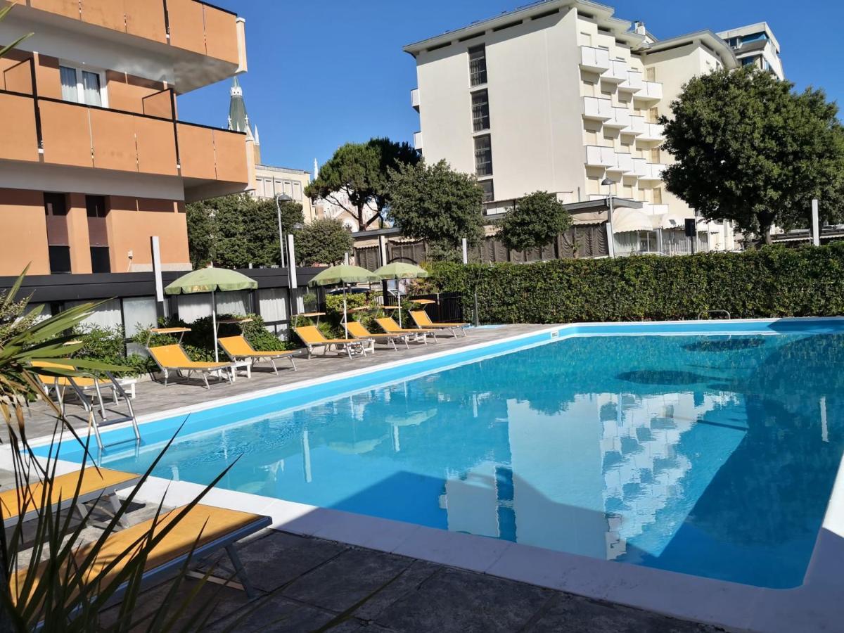 Park Hotel Rimini Exterior photo
